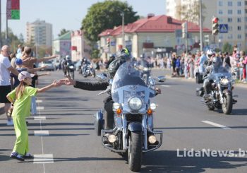 Тысячы байкераў на вуліцах Ліды
