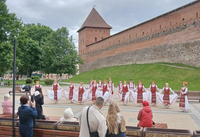 Ліда. Замкавы гасцінец
