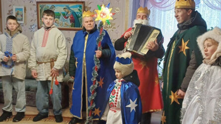Як трэба калядаваць, паказалі ў Гарадзенскай вобласці: там правялі абрад "Тры каралі"