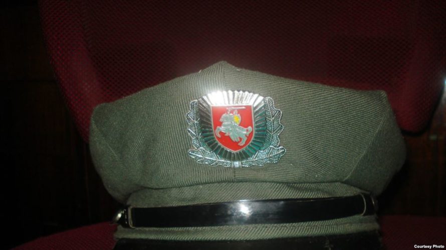 Як па-беларуску лепш — міліцыянер ці паліцыянт?