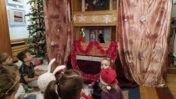 Беларускамоўная ялінка з батлейкай у Гомелі